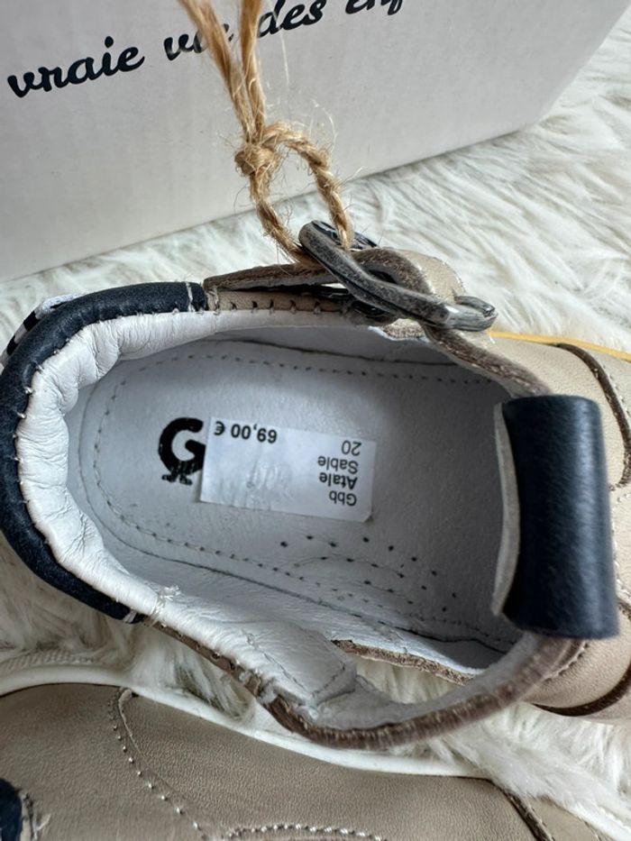 Paire de sandales GBB taille 20 - photo numéro 4
