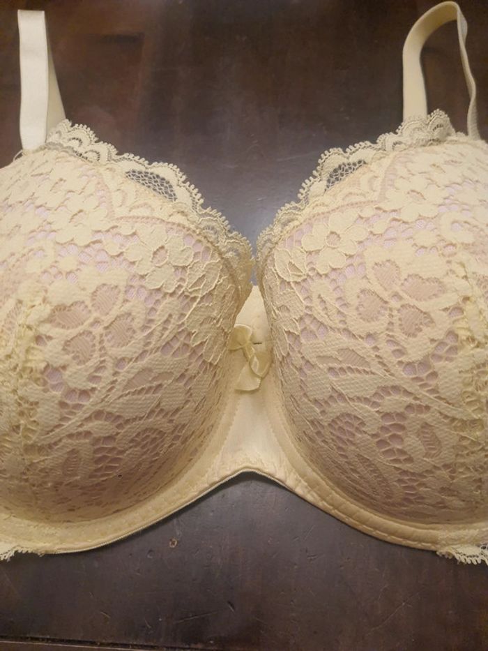 Soutiens-gorge jaune Hunkemöller fr 105B - photo numéro 14