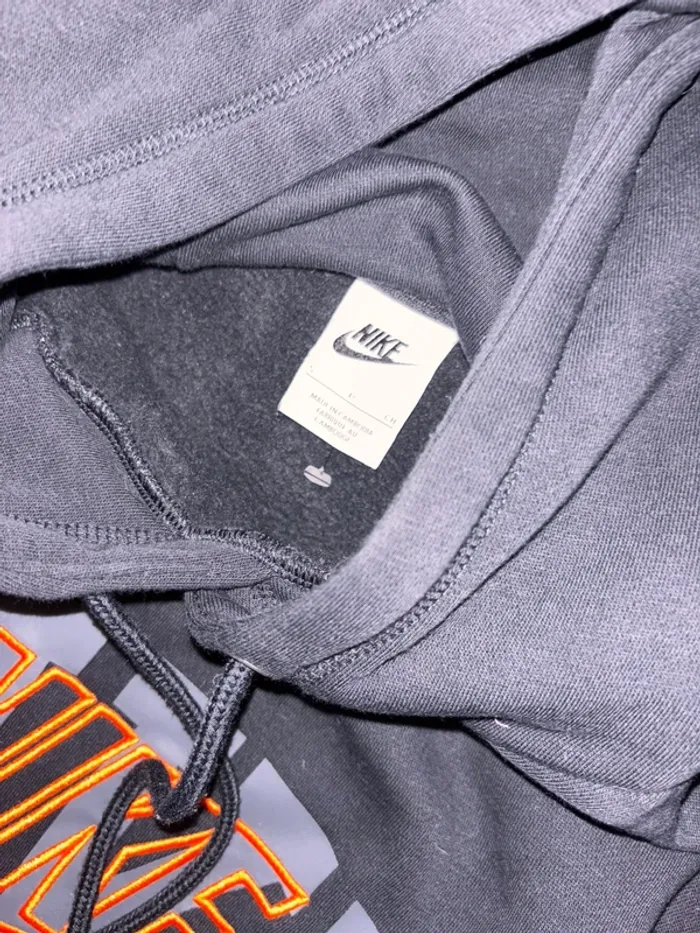 Sweat-shirt Nike T.S Neuf - photo numéro 3