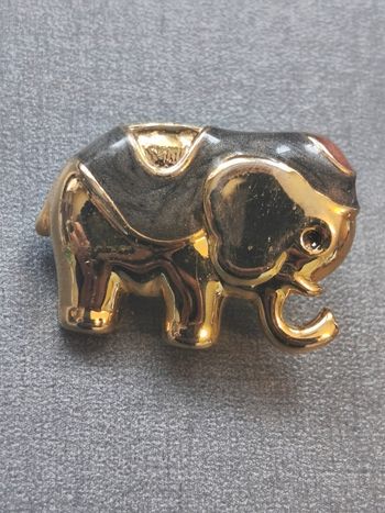 Broche éléphant
