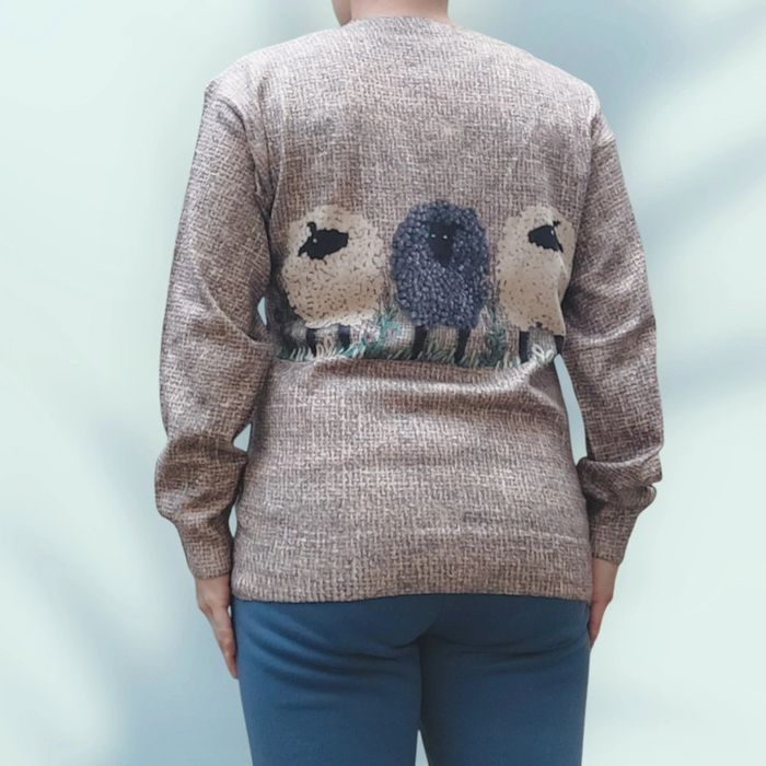 Joli pull taille S - photo numéro 2