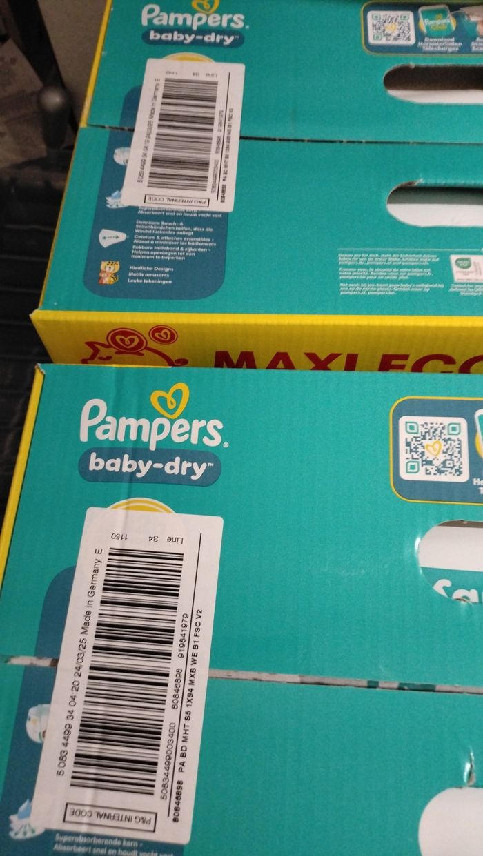 Lot de deux cartons de couches Pampers taille 5 - photo numéro 2
