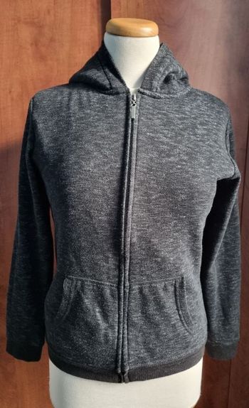 Veste zippée à capuche intérieur polaire taille S (16ans)