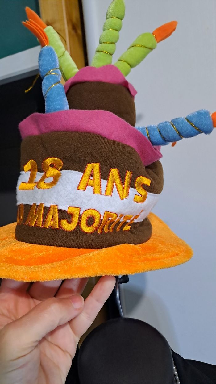 Chapeau 18 ans - photo numéro 3