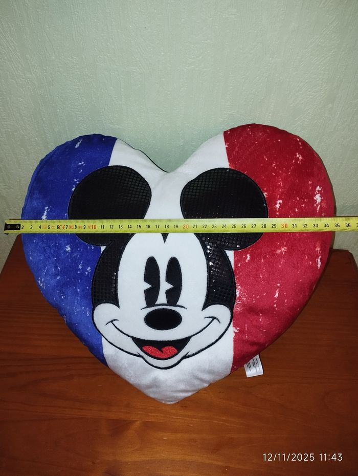 Coussin Mickey Disneyland - photo numéro 4