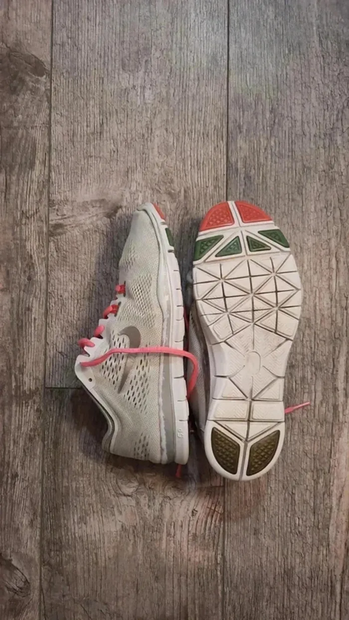 Basket Nike Free 5.0 38.5 - photo numéro 4