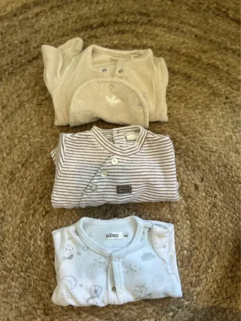 Lot 3 pyjamas
