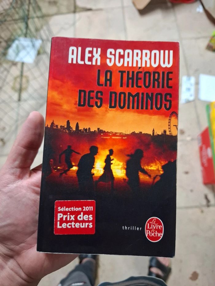 La théorie des dominos Alex Scarrow
