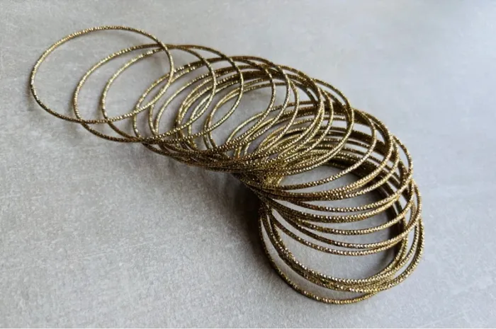 30 bracelets fantaisie dorés neufs - photo numéro 2
