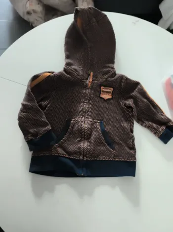 Veste à capuche
