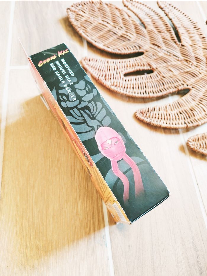 🙅 Coffret Power rangers X Cobra Kai morphed Miguel Diaz red eagle ranger Lighting collection - photo numéro 3