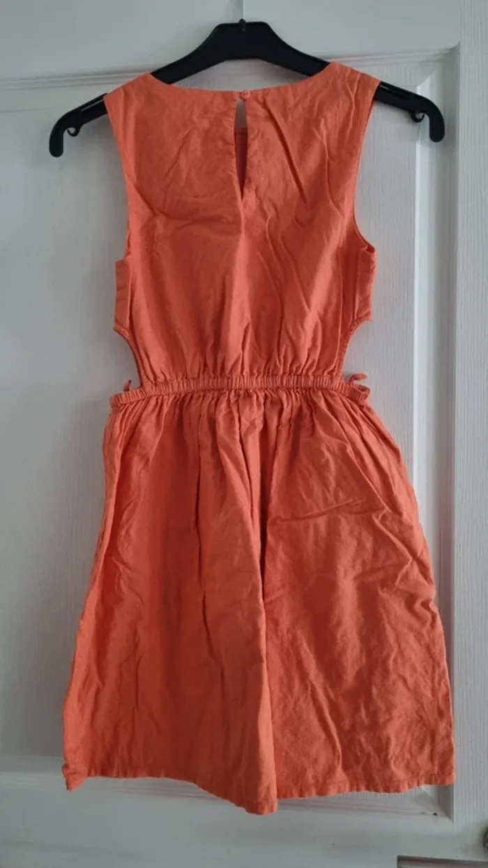 Robe orangée - photo numéro 2