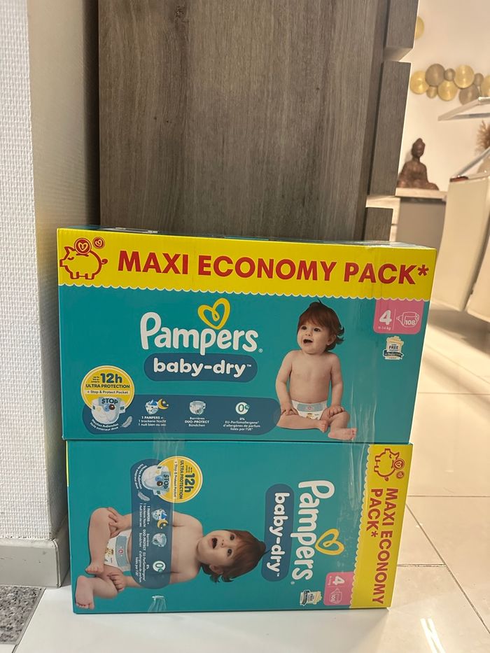 📦 Lot de 2 cartons – Pampers Baby-Dry Taille 4