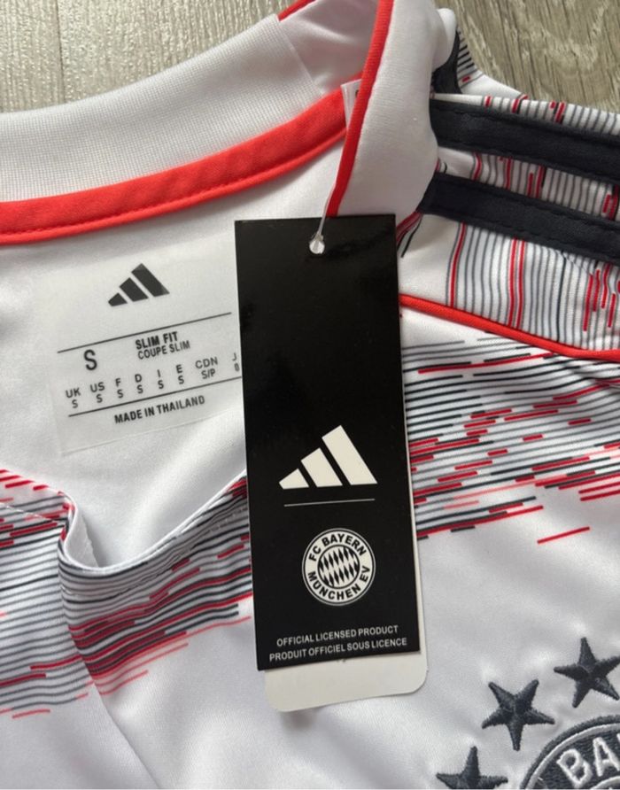 Maillot de foot FC BAYERN taille S - photo numéro 8