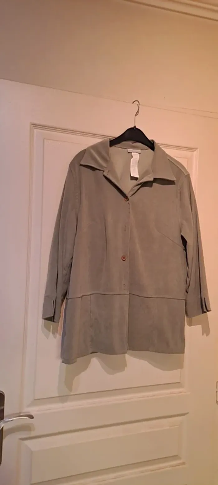 Veste kaki manches longues - Marque Pure&Simple - Taille 38 - Très bon état. - photo numéro 7