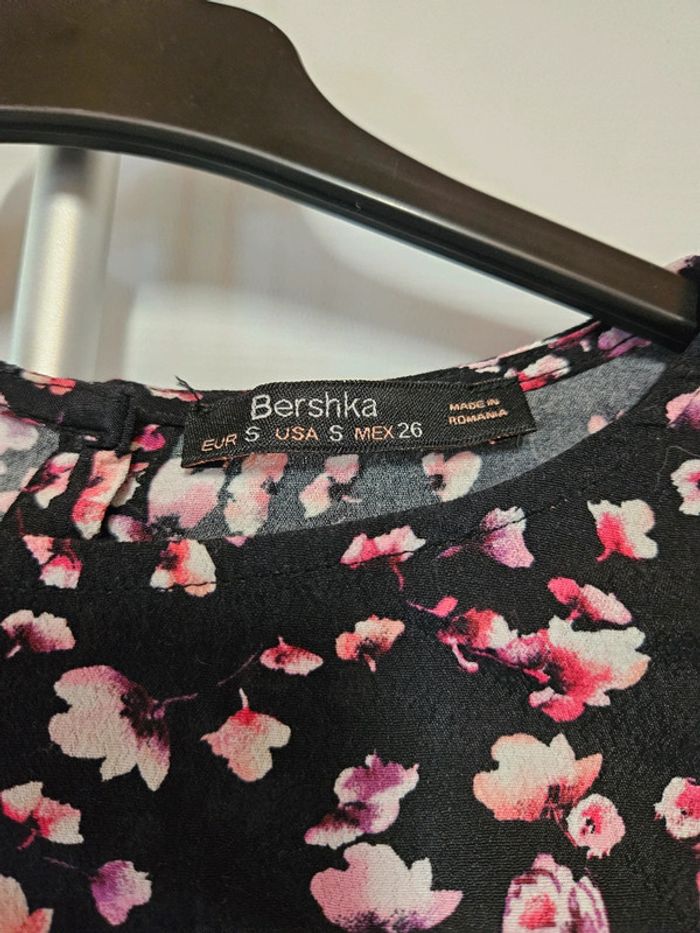 Blouse bershka taille S - photo numéro 3