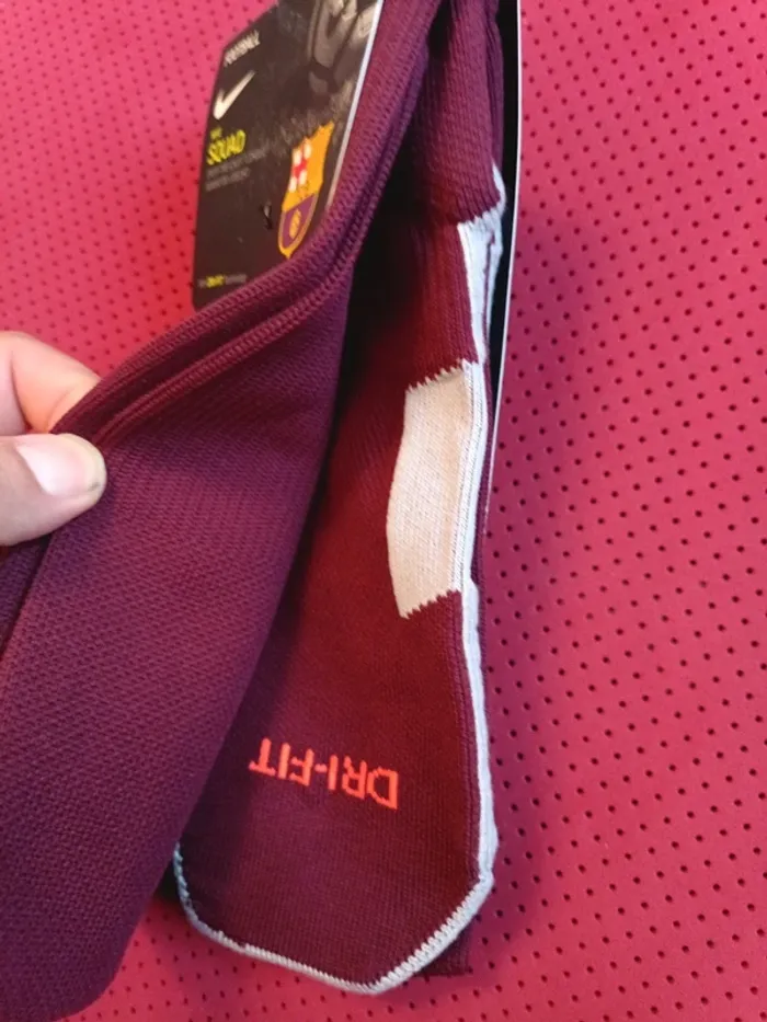 Chaussettes de foot FC Barcelone, Nike Authentique Officiel taille 38/42, Neuf - photo numéro 5