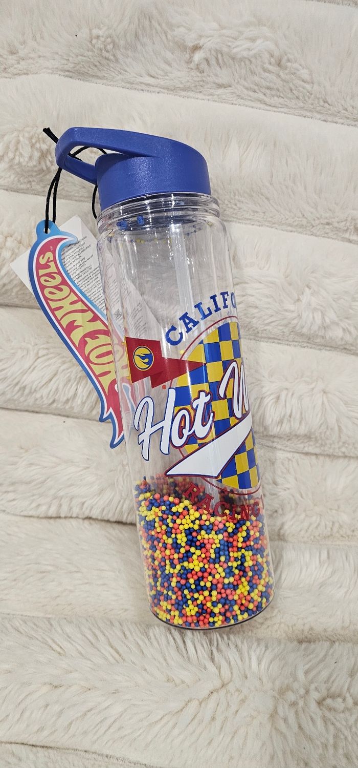 Magnifique Gourde Hotweels Mattel 2025 Neuve - photo numéro 2