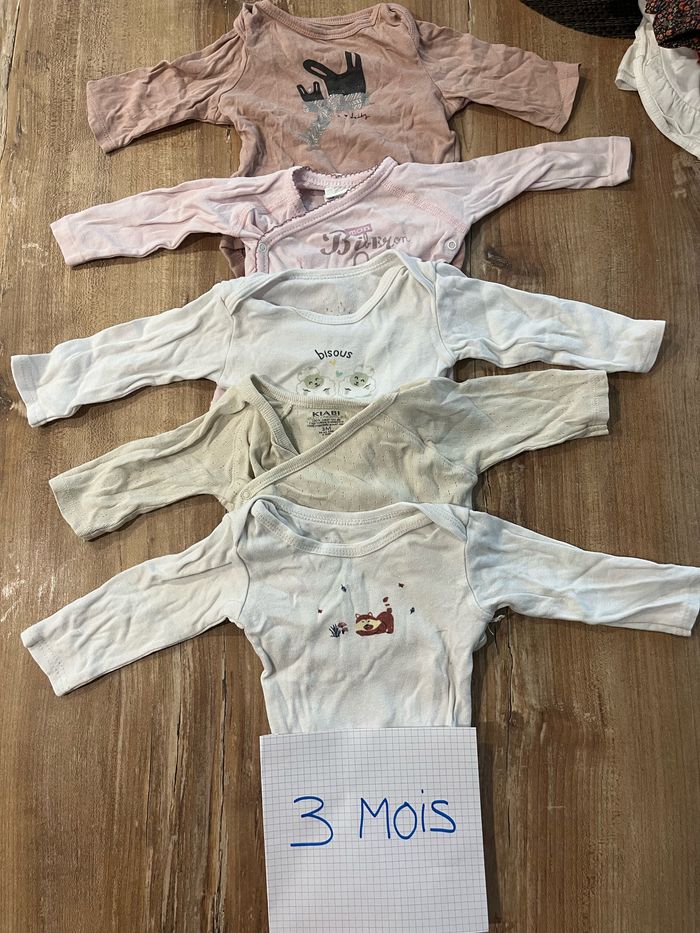 Lot 7 bodies Manches longues taille 3 mois