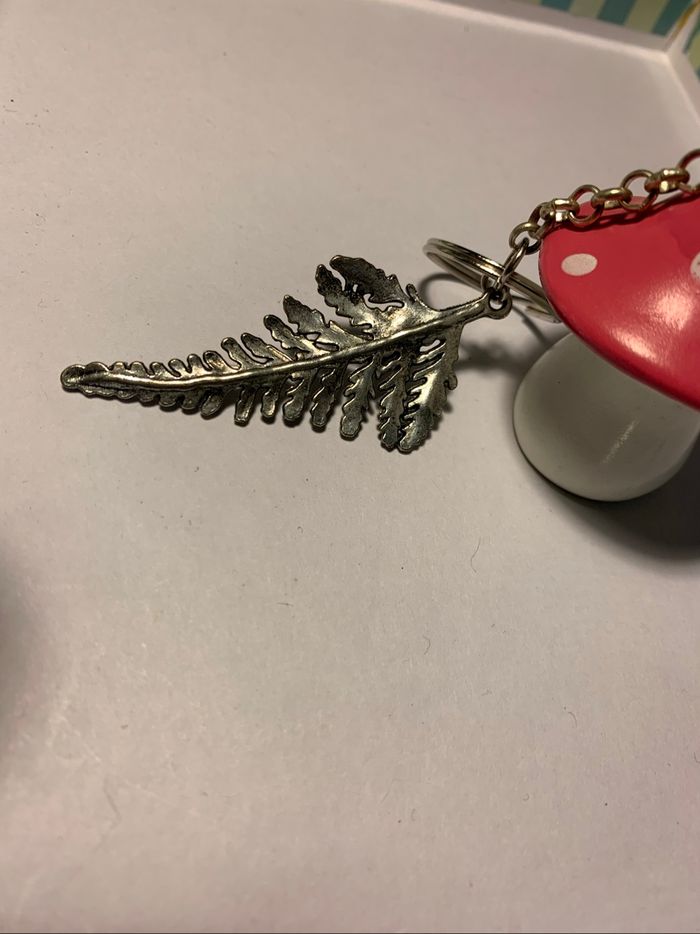 Porte clé champignon feuille - photo numéro 3