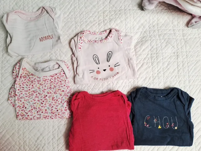Lot 5 bodies ML TAO - 1 mois
