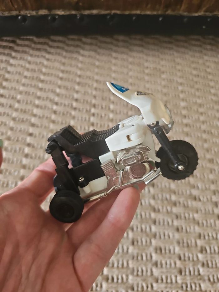 Robot transformable dashbot vintage - photo numéro 8