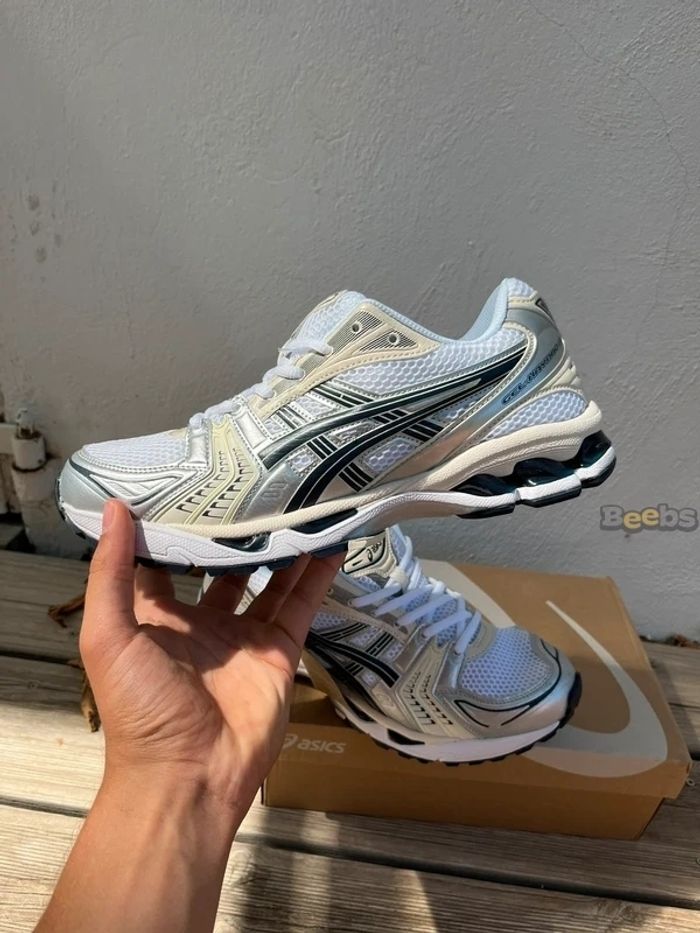 Asics Gel-Kayano 14 Taille 43.5 - photo numéro 1