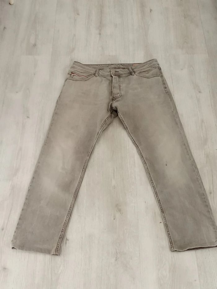 Jeans kaporal taille 32 (42 français)