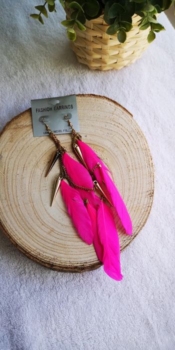 Boucles d'oreilles plumes rose