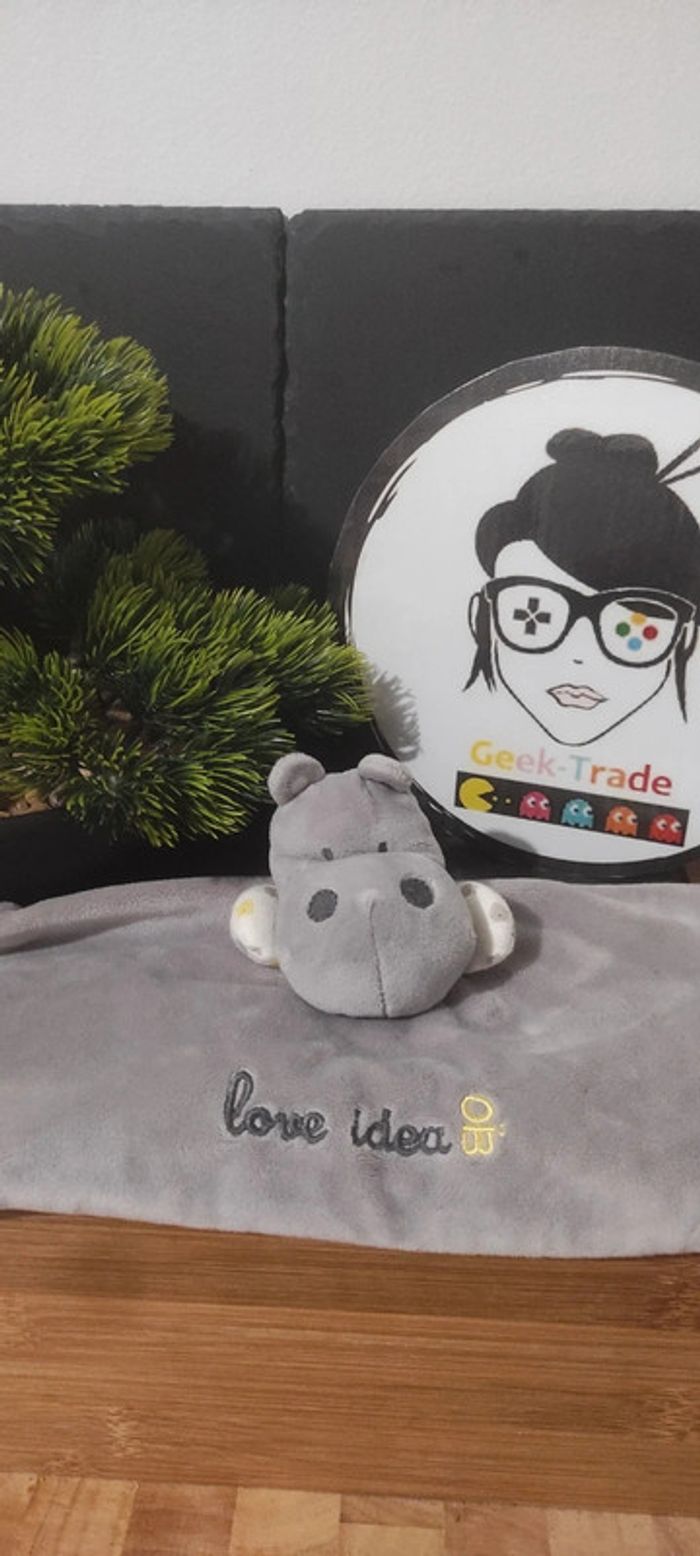 doudou Hippopotame obaibi okaidi love idea ob gris blanc vert tête jaune pois