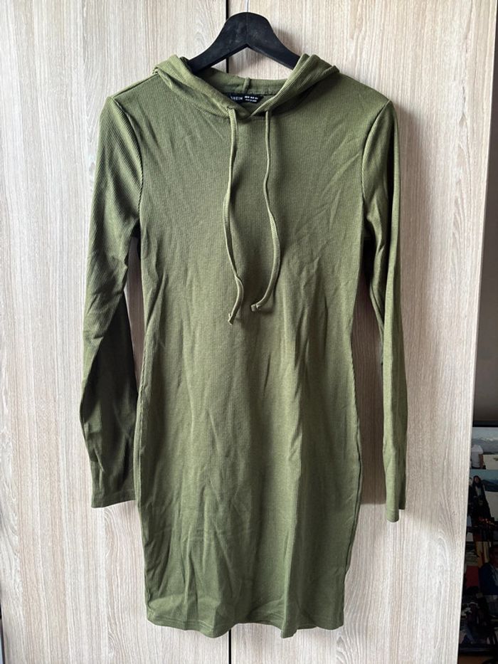 Robe avec capuche Shein