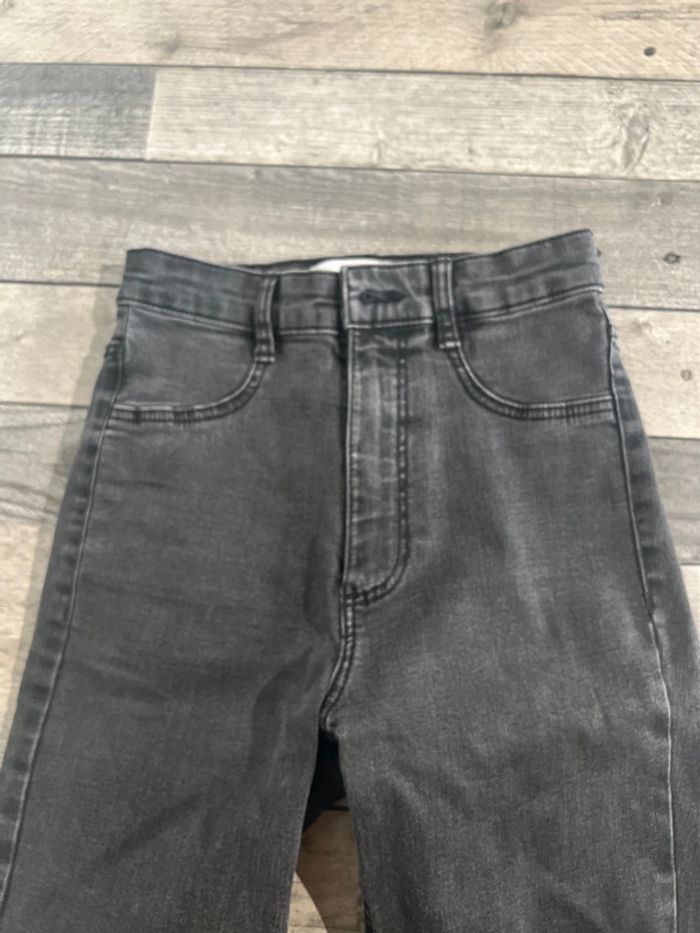 Jeans troués - photo numéro 6