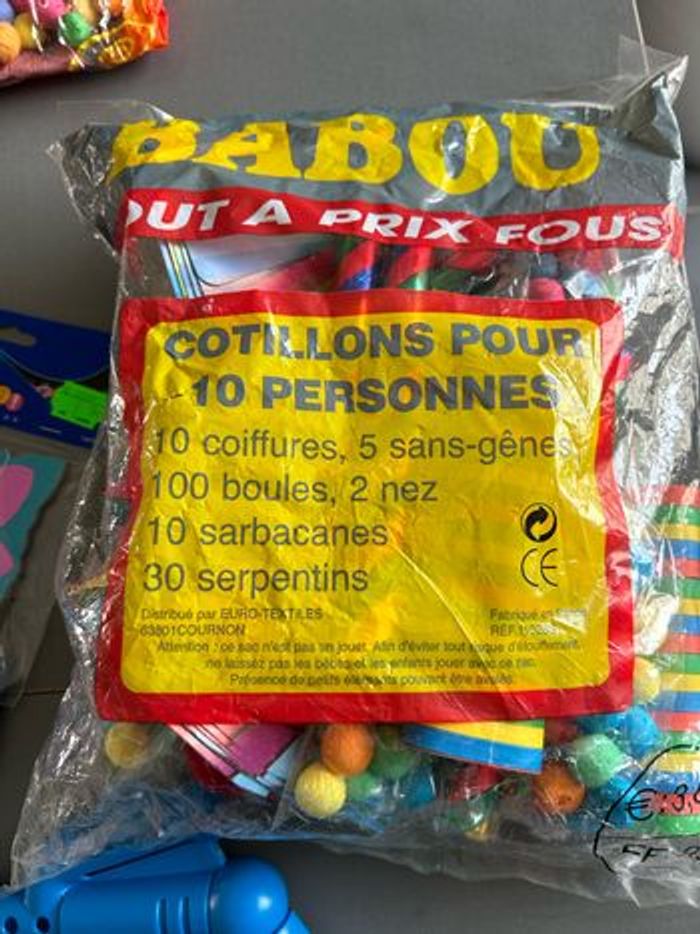 Gros lot de cotillons - photo numéro 9