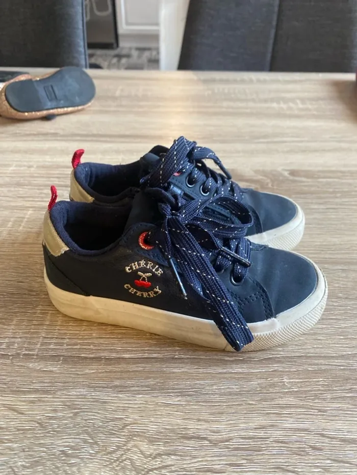 Baskets bleu marine
