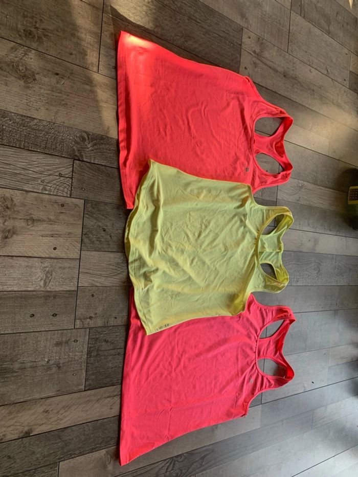 3 débardeurs sport