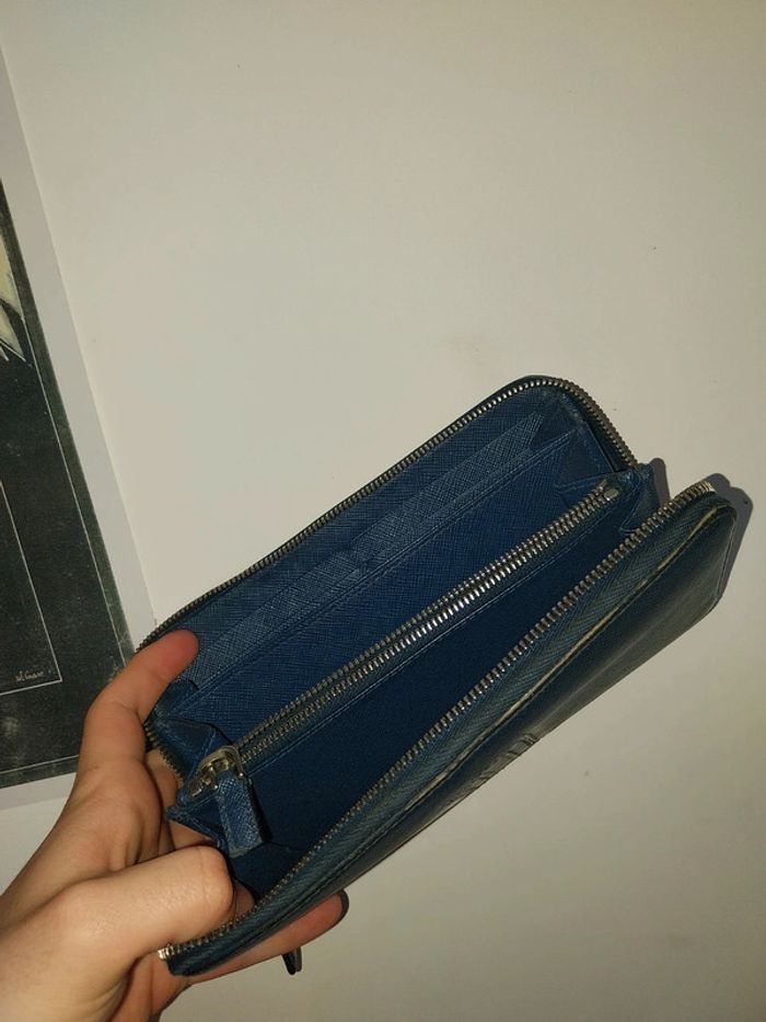 Portefeuille /porte-monnaie Prada bleu marine tâches - photo numéro 6
