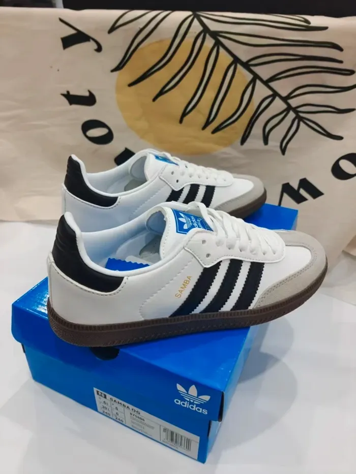 Adidas Samba OG 'White Navy Grey' - Taille 40 - photo numéro 2