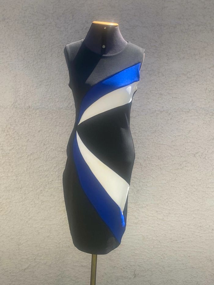 Robe neuve sans manches - photo numéro 3
