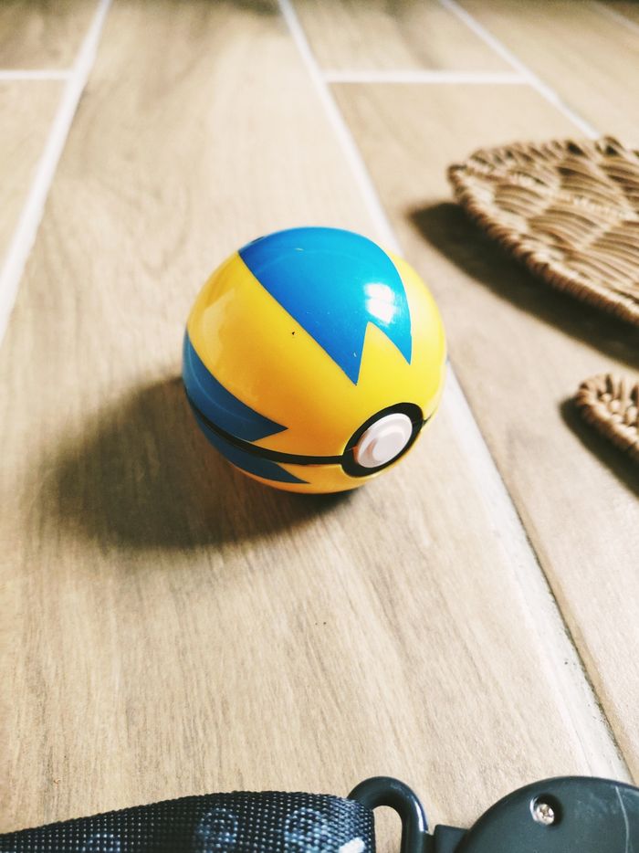 🔥Pokémon ceinture clip n go motifs Pikachu et poké ball jaune bleu Nintendo - photo numéro 3