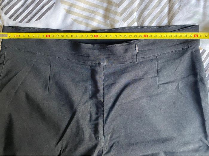 Pantacourt noir taille 42-44 - photo numéro 5