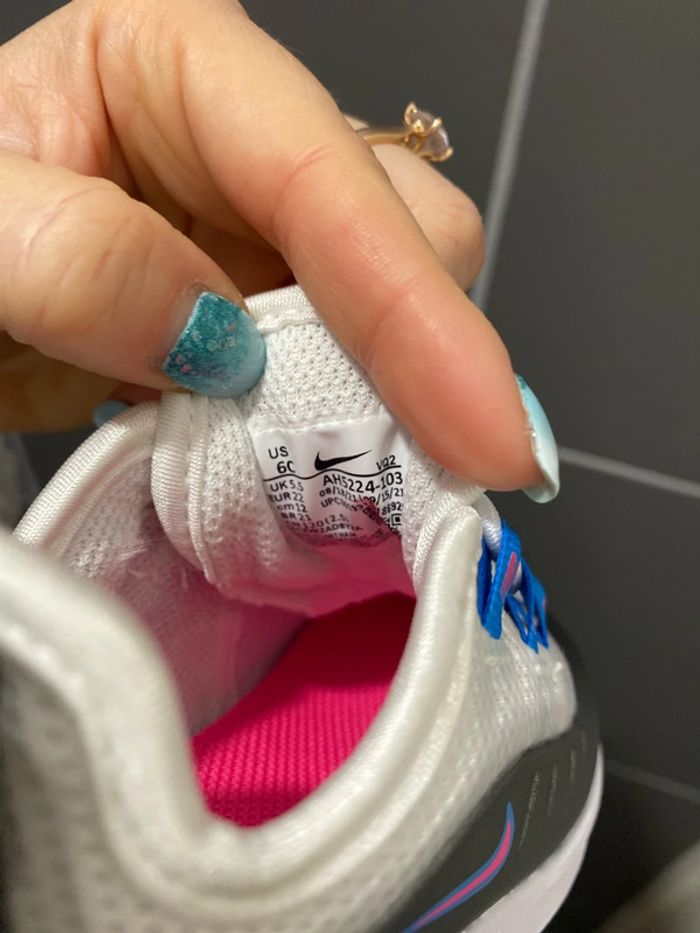 Magnifique basket taille 22 neuve - photo numéro 6