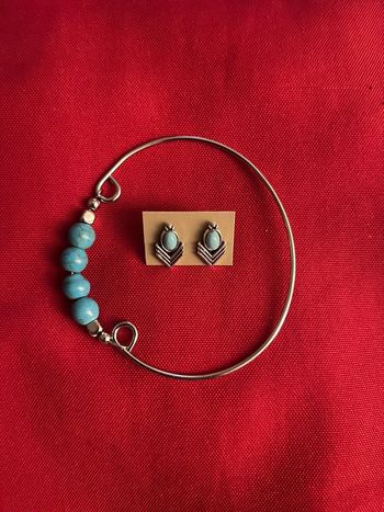 Bracelet et boucles d’oreilles