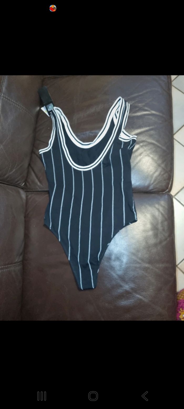 bodies NFL GIANTS taille M 🎁 neuf - photo numéro 5
