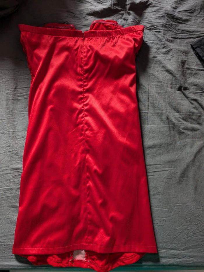 Robe de soirée moulante - photo numéro 2