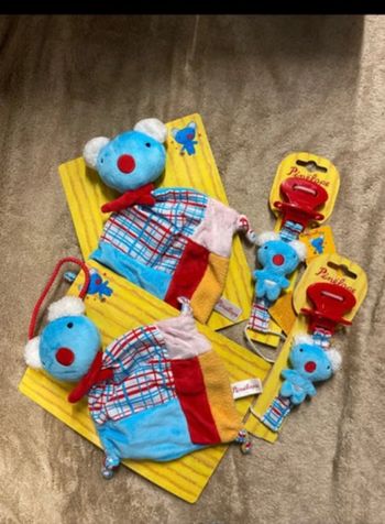 Lot de 2 doudous Penelope + 2 attaches tétines neufs