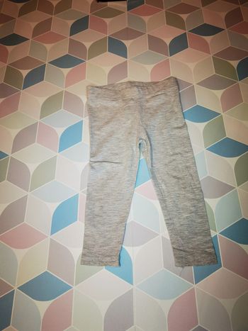 D3137 - legging fille 18 mois