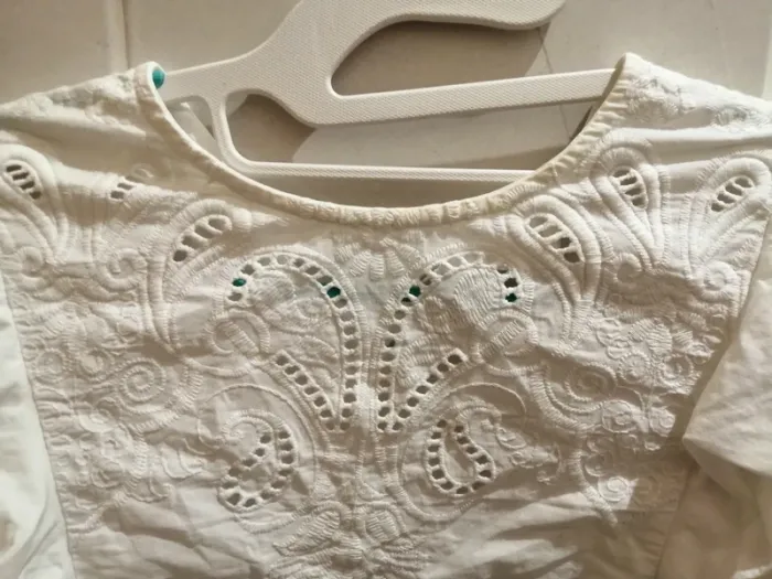 Blouse blanche - photo numéro 2