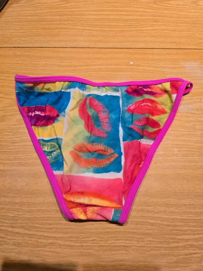 Bas de maillot de bain Taille 34/36 - photo numéro 4