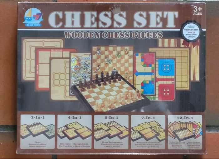 Coffret multi-jeux de société bois - 12 jeux classiques