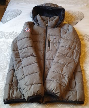 Doudoune peak montain de taille 16ans